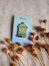 Load image into Gallery viewer, Enamel pins - Blooming